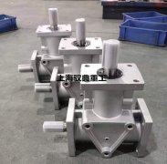 ARA4螺旋錐齒輪換向箱尺寸_ARA轉(zhuǎn)向箱廠家（馭典重工）